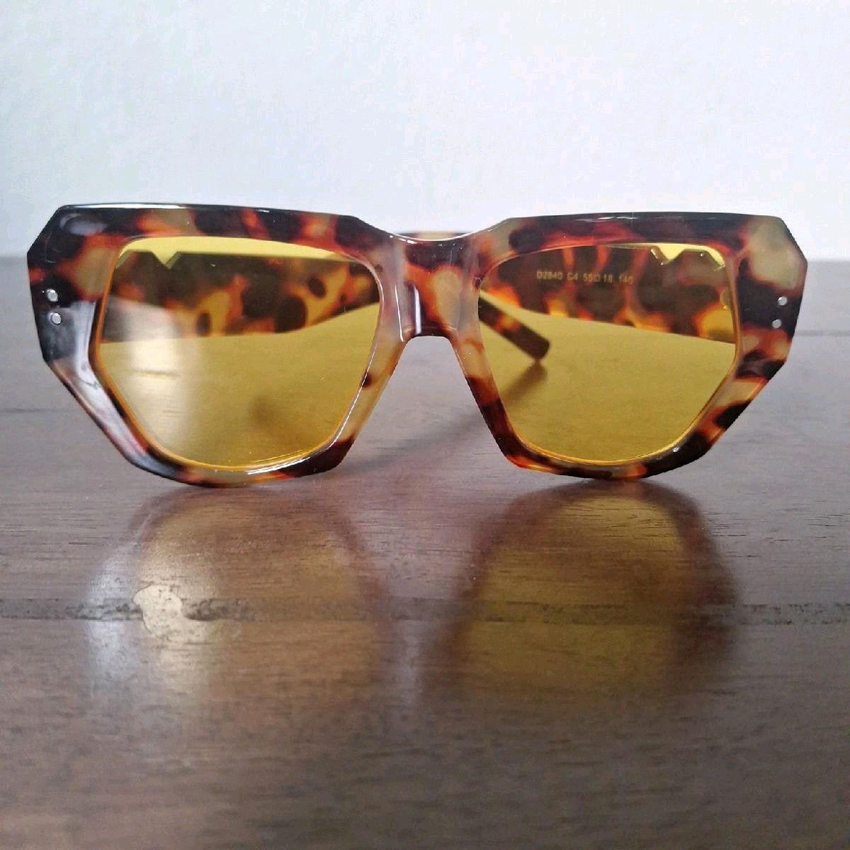 KyNique Thick Frame Sunglasses
