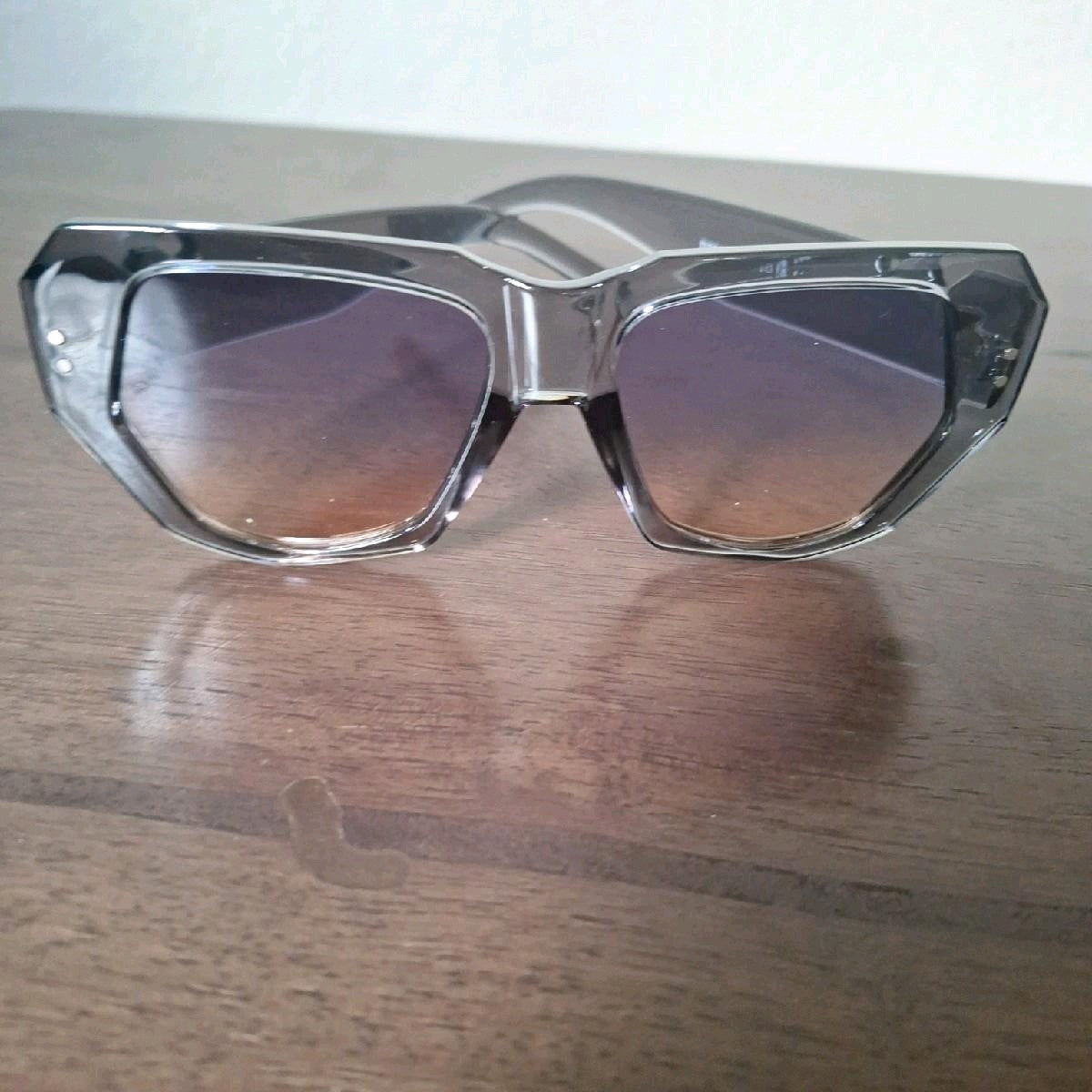 KyNique Thick Frame Sunglasses