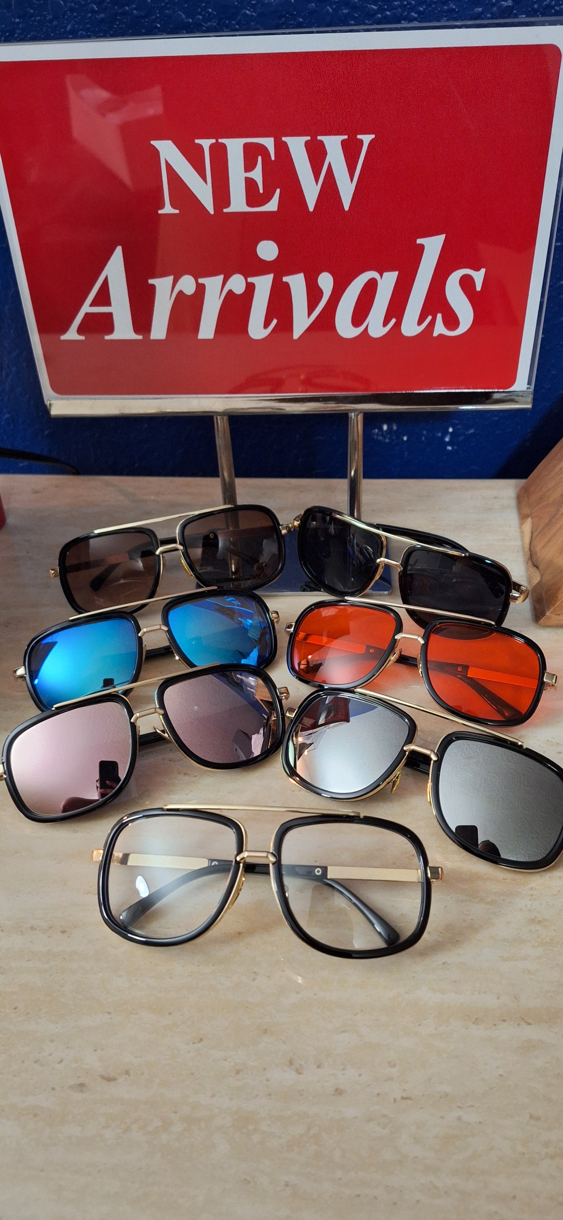 KyNique Vintage Glasses