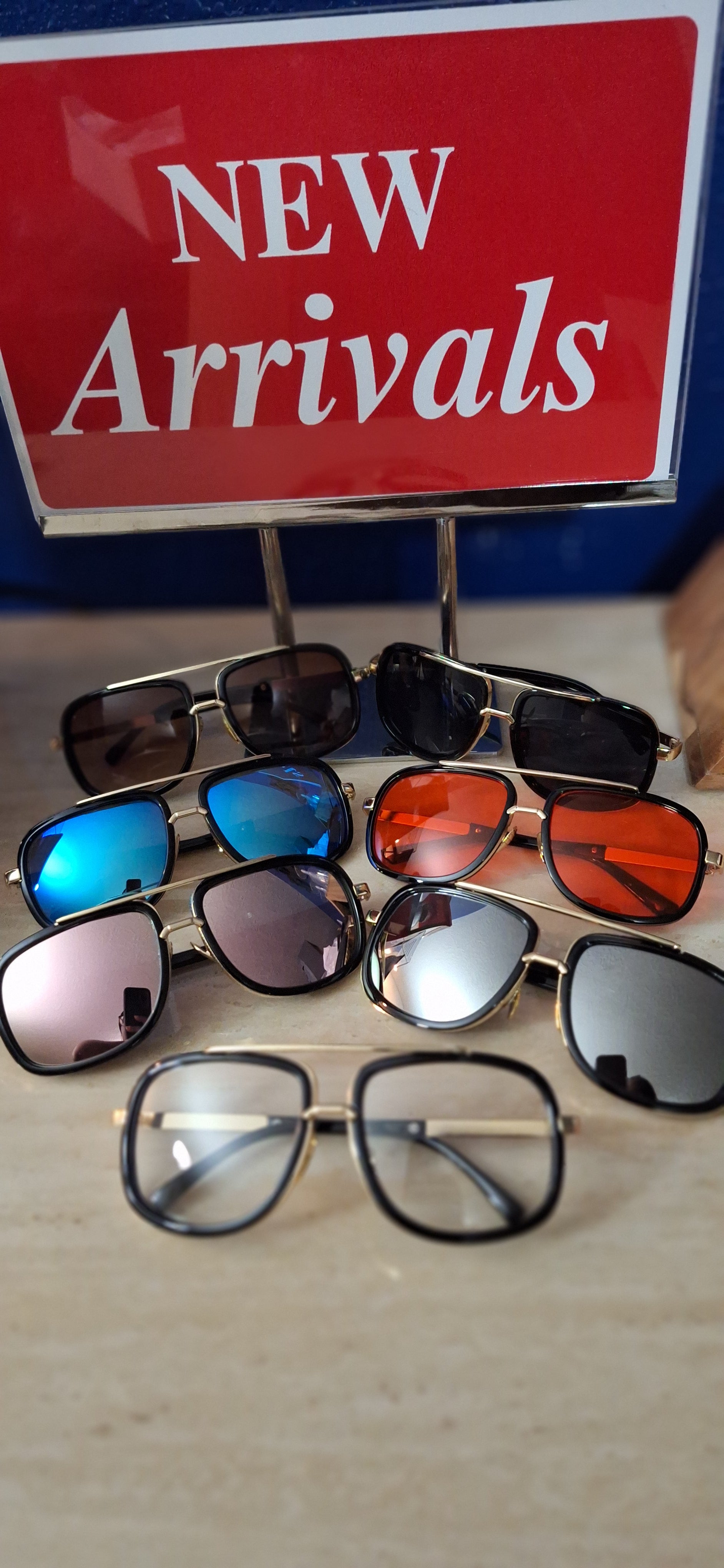 KyNique Vintage Glasses