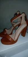 KyNique Platform Heel