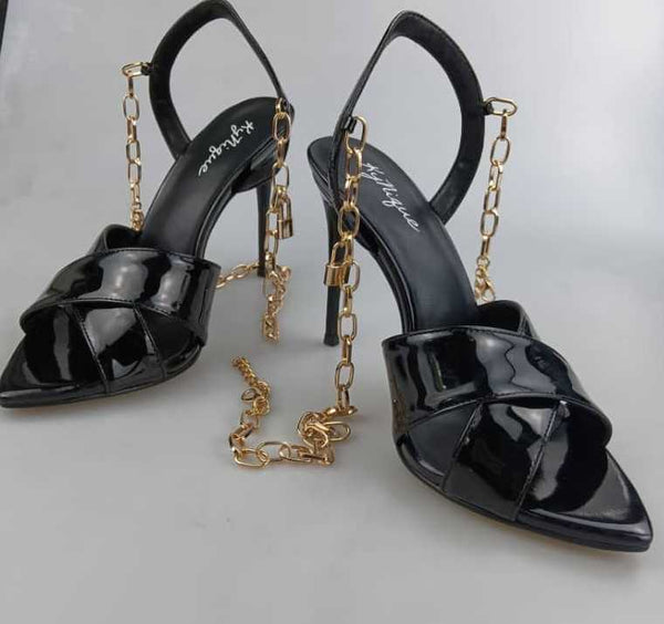 KyNique Black Stiletto