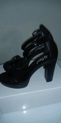 KyNique Platform Heel