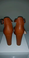 KyNique Platform Heel