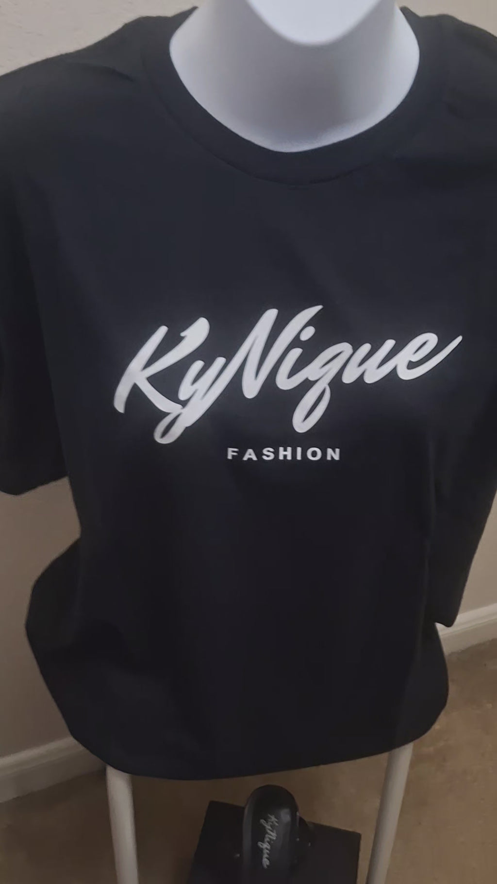 KyNique Fashion Tee