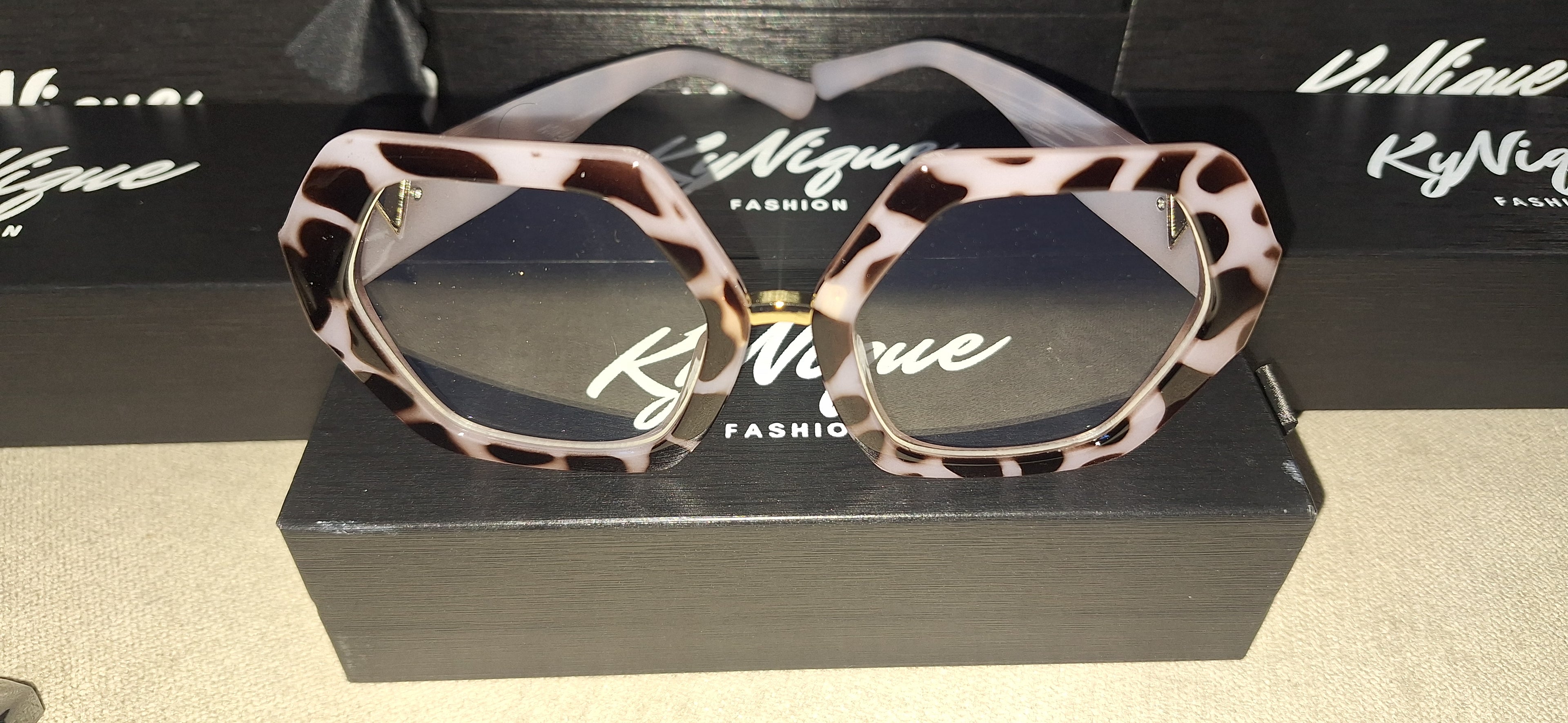 KyNique Hexavision Frames